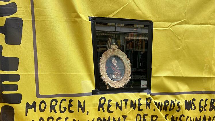 Golden Shop mit neuer Fassade