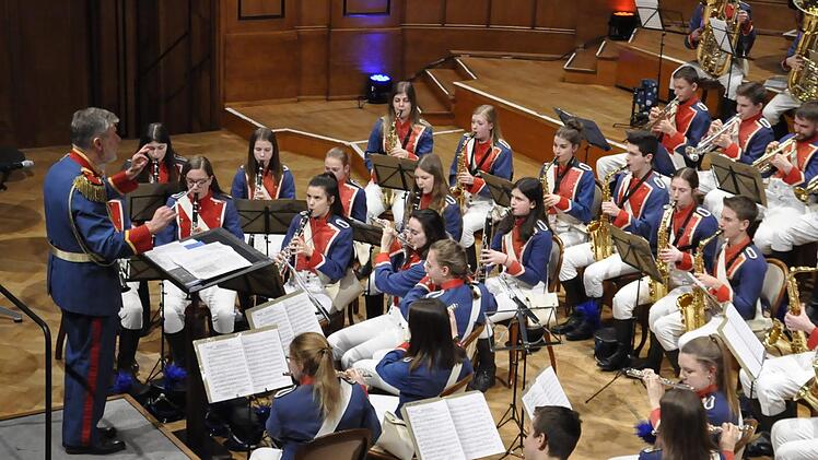 Spritzig, konzentriert und spielfreudig präsentierte das Jugendmusikkorps der Stadt Bad Kissingen seine musikalische Bütt.  Fotos: Peter Klopf