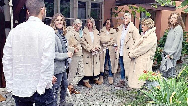Die Models der Modenschau im Langschen Hof Foto: H3 Wohnkultur