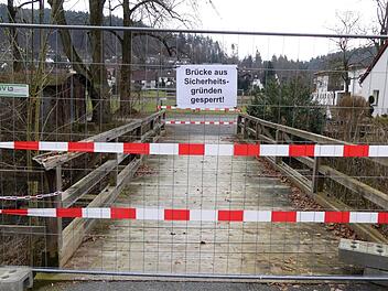 Weite Umwege müssen derzeit die Bewohner des Ortsteils "Weiherhaus" in Kauf nehmen, wenn Sie zur Kompostier- oder den Sportanlagen gelangen wollen. Foto: Dieter Hübner