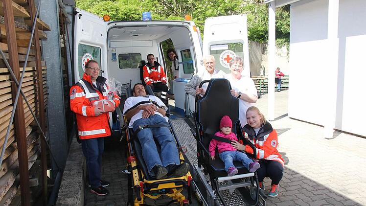 Der neue Krankentransportwagen der BRK-Bereitschaft Grub am Forst Foto: Michael Stelzner