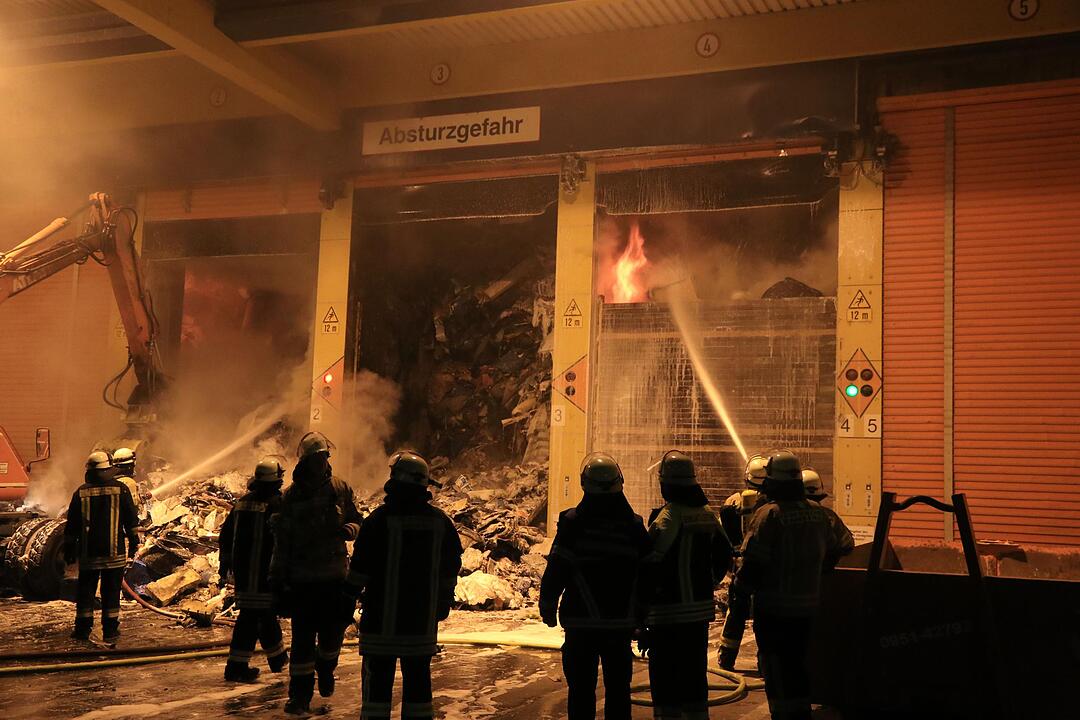 Bamberger Müllheizkraftwerk: Tonnen von Müll geraten am Dienstag in Brand