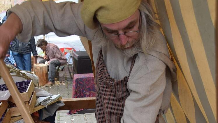Andreas Patzelt an seinem Marktstand Foto: emt