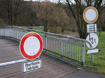 Hier geht nix: Die Fußgängerunterführung neben der Itz bei Freudeneck war am Dienstag unpassierbar. - Foto: Berthold Köhler