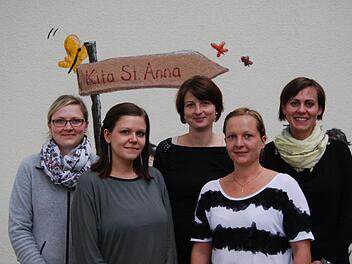 Die "Neuen" im Elternbeirat der Kindertagesstätte St. Anna (von links): Bianca Martin, Stephanie Kühnlein, Nadine Leitsch, Corinna Murphy (Vorsitzende) und Nadine Kirchner. Manfred Müller aus dem alten Elternbeirat bleibt stellvertretender Vorsitzender.  Foto: Horst Conze