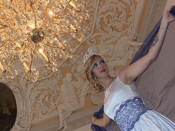 Marie-Sophie geht in der Rolle der Cinderella richtig auf Fotos: Matthias Einwag