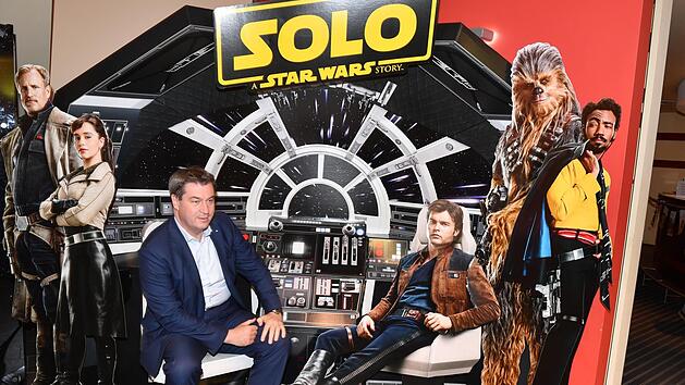 Filmfan Markus Söder im Cinestar in Bamberg  Foto: Ronald Rinklef