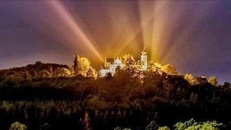 Die Fotografien im Kalender stammen aus dem 2019 durchgef&uuml;hrten Fotowettbewerb "Das Coburger Land genie&szlig;en".  Foto: Martin Kessel
