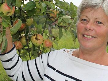 Ortsreferentin Elisabeth Kuhn bleibt optimistisch: "Einer findet sich hoffentlich immer für das Gemeindeobst." Fotos: Benedikt Borst