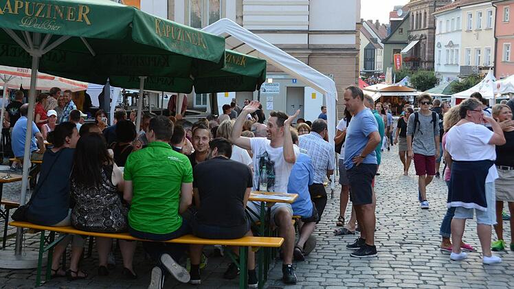 Impressionen vom Beginn des Altstadtfests am Freitagabend. Foto: Dagmar Besand