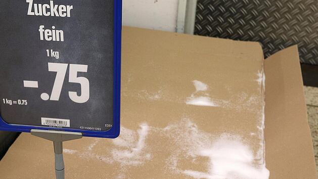 Mancherorts waren die Supermarkt-Vorräte leergekauft. Foto: Rene Traut, dpa