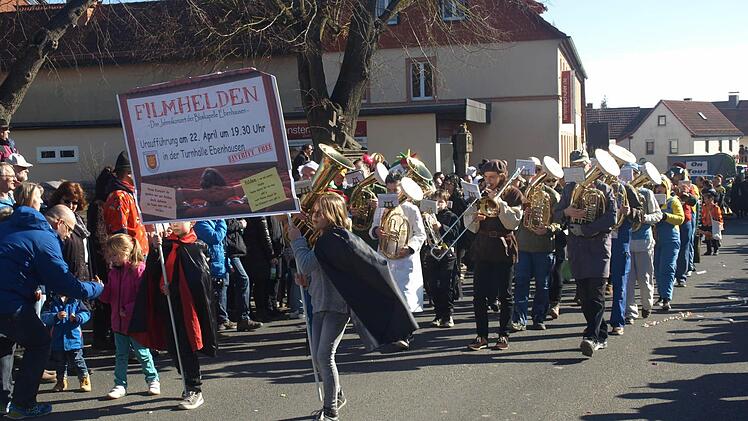 Faschingsumzug in Ebenhausen.  Foto: Stefan Geiger