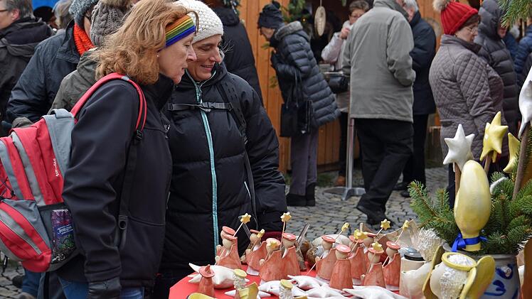 Hochwertig war das Angebot beim Nikolausmarkt der Hobbybastler.