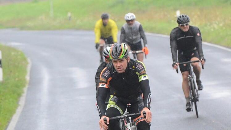 Ein Auf und Ab der Extreme wartet auf die Radsportler bei "Rhön300". Foto: Jürgen Schmitt