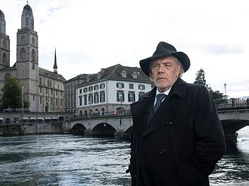 Im 24. "Z&uuml;rich-Krimi" setzt sich Anwalt Thomas Borchert (Christian Kohlund) mit einem dunklen Kapitel der SChweizer Geschichte auseinander.