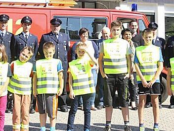 Die Schauberger Löschzwerge haben sogar eine eigene "Uniform". Foto: privat