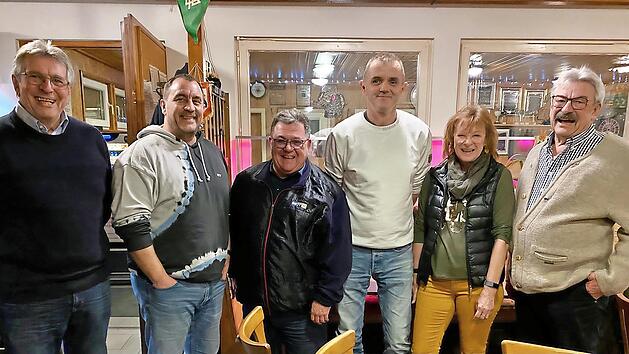 Der Vorstand des F&ouml;rdervereins mit dem neuen Zweiten Vorsitzenden Peter Wei&szlig;, Schriftf&uuml;hrer Frank T&ouml;pfer, Kassier Uwe Dressel, Vorsitzender Jens Mauksch und die Beisitzer Christa Gruber (neu) und Robert Wei&szlig; (von links)