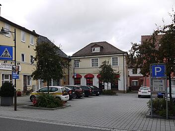 Mit einem Messer in der Hand hat am Montag ein bislang noch unbekannter Täter die Spielothek am Neustadter Alexandrinenplatz überfallen. Foto: Berthold Köhler