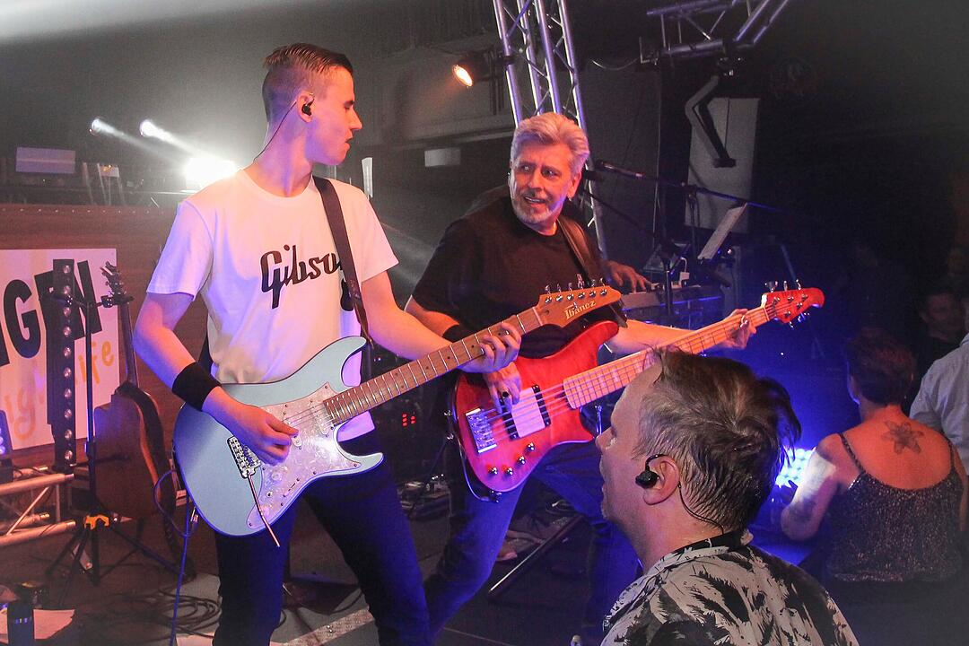 RADSPITZ live im Schwingen Nightlife