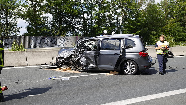 Verletzte bei Geisterfahrer-Unfall bei F&uuml;rth