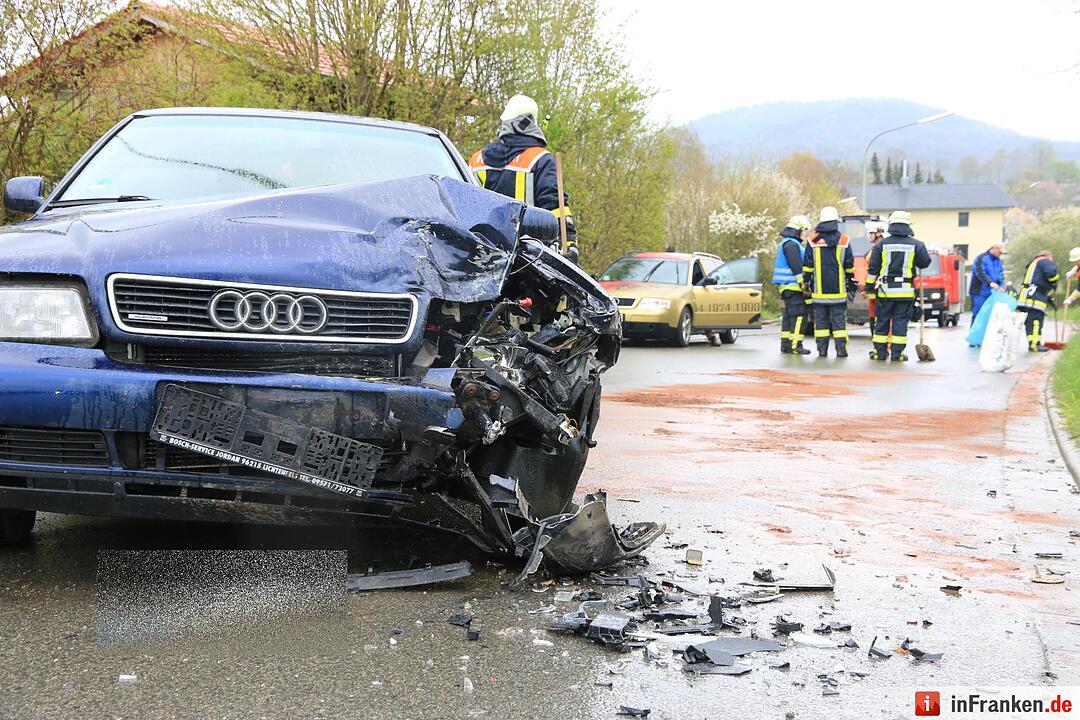 Zwei Frauen bei Unfall in Kleukheim verletzt