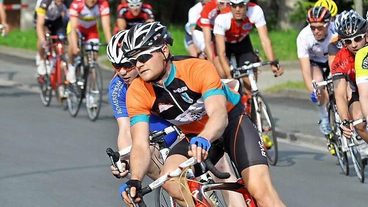 Beim Radrennen des ATS Kulmbach gehen auch Fahrer aus der höchsten Amateurklasse an den Start. Foto: Karl Heinz Weber/Archiv