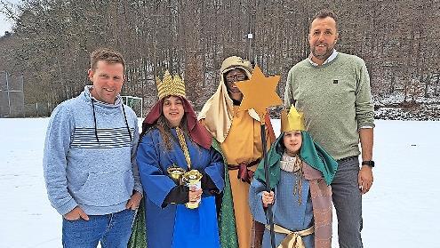 Die Heiligen Drei K&ouml;nige mit dem Stettfelder CSU-Vorsitzenden Felix Frankenstein (links) und dem B&uuml;rgermeisterkandidaten Udo Busch.