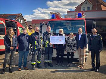 Nürnberg: Neues Fahrzeug für die Feuerwehr Eibach - private Spende rettet nötige Anschaffung