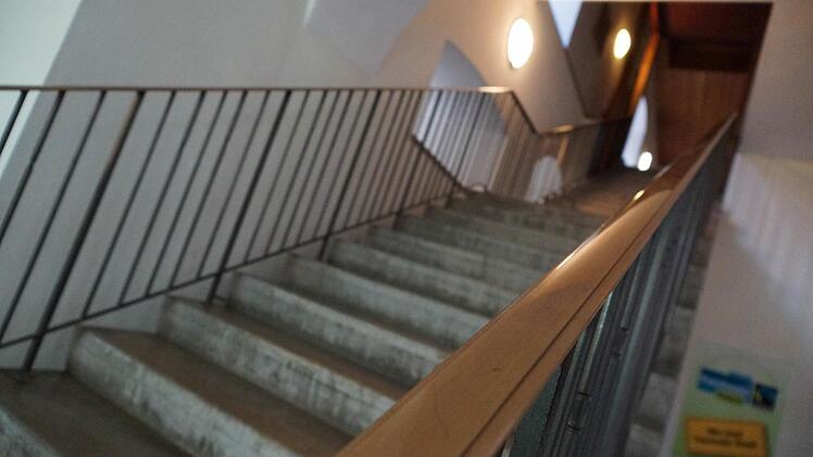 Eine steile Treppe führt zum Remter.Foto: Arkadius Guzy