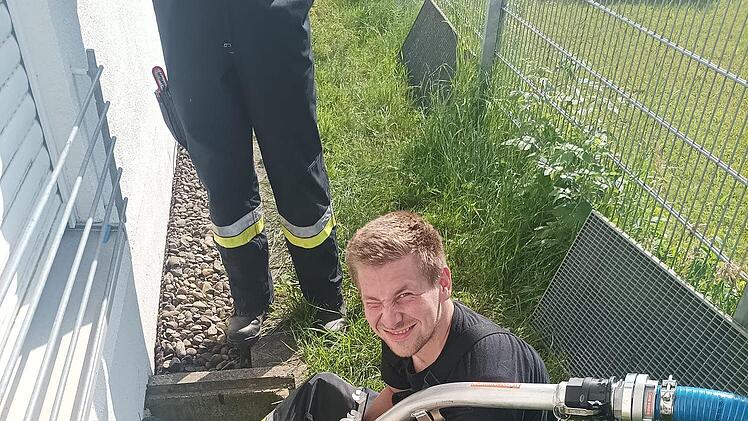 Feuerwehr Pegnitz: Seniorenheim überschwemmt - Wasser und Heizöl auf 650 Quadratmetern