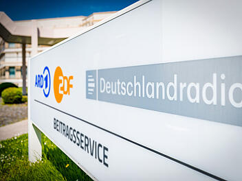 Die Rundfunk- und Fernsehgebühren für die öffentlich-rechtlichen