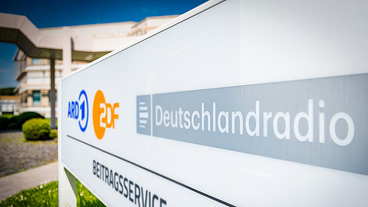 Die Rundfunk- und Fernsehgebühren für die öffentlich-rechtlichen