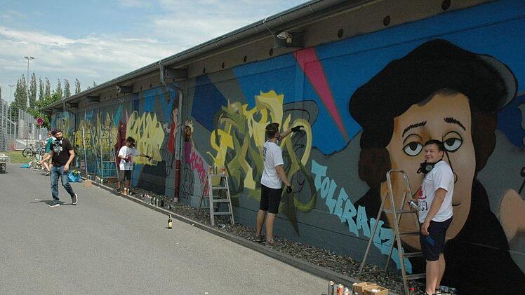 Impressionen von der Graffiti-Aktion am Stocke-Stadion. Foto: Edwin Meißinger