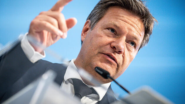 Robert Habeck ruft Alarmstufe des Notfallplans Gas aus