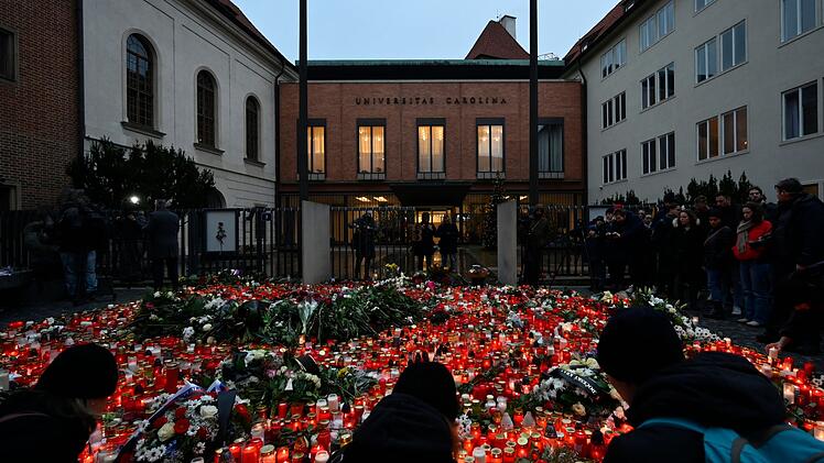 Sch&uuml;sse an Prager Universit&auml;t