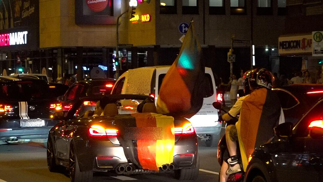 N&uuml;rnberg feiert ausgelassen den Einzug ins Viertelfinale