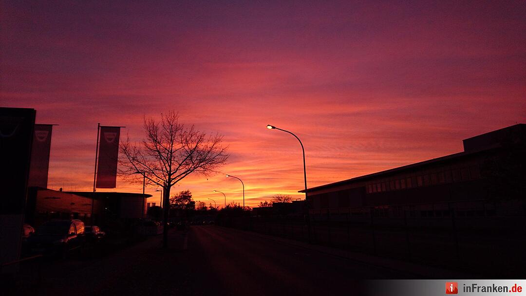 Abendrot vom 8.11.2015 - Die Bilder unserer Leser