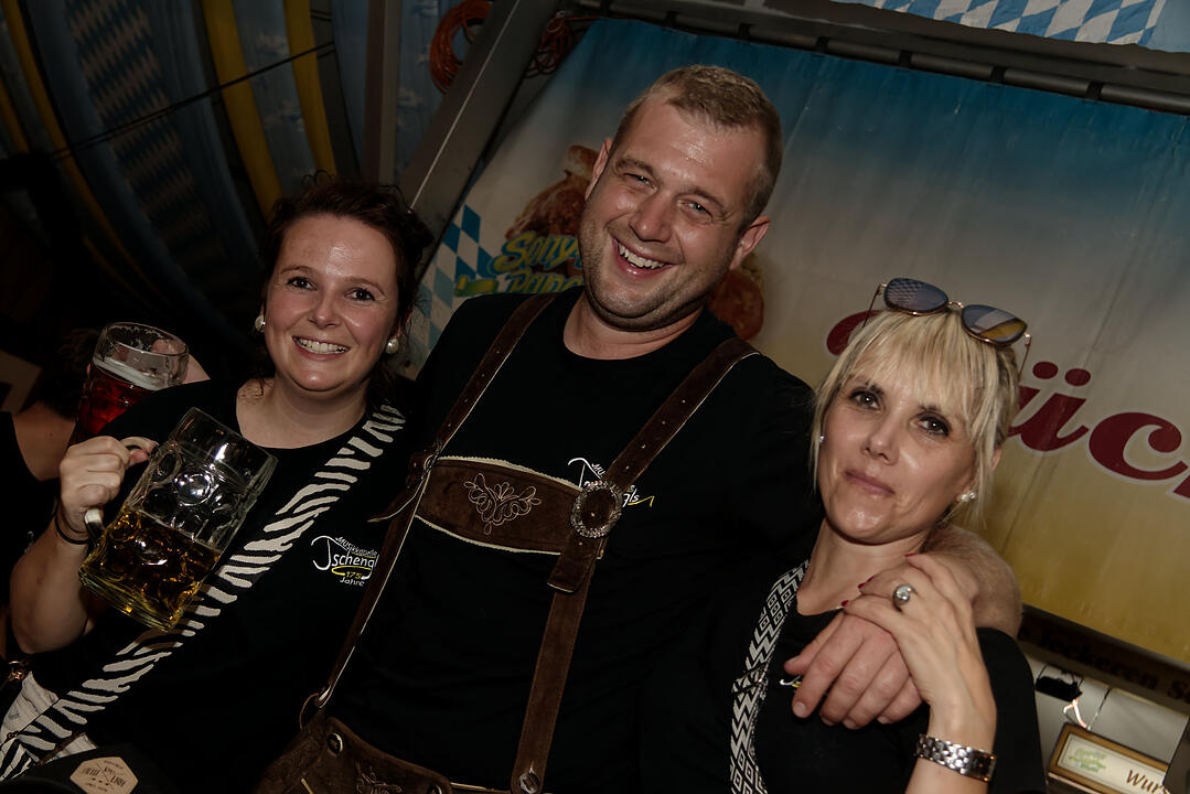 Das Herbstfest ist eröffnet.