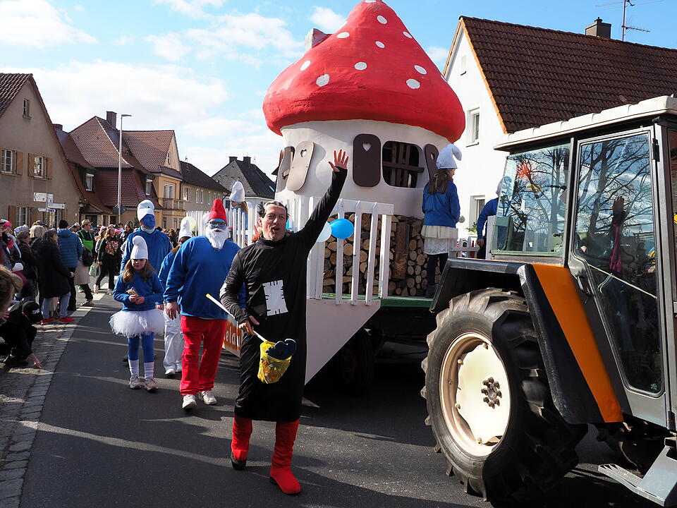 Wildes Faschingstreiben in Steinach an der Saale.