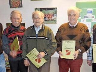 Für 50 Jahre Zugehörigkeit ehrte Vorsitzender Gerhard Steinhäußer (l.) folgende Mitglieder: (v. l.) Hans Breitschaft, Georg Sebald, Herbert Brendel und Erwin Redel. Nicht im Bild ist Reinhard Hereth.  Foto: T. Weichert