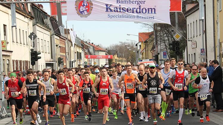 Der Start des Hauptlaufes in Gaustadt 2017 Foto: Heiner Hofmann
