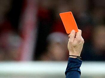 Coburg: Spuckattacke bei Fußballspiel führt zu Tumult und großem Polizeieinsatz