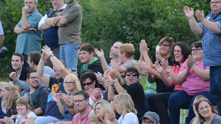 Derbyzeit: Schnappschuss von der B-Klassen-Begegnung des SV Wildflecken gegen den SCK Oberwildflecken (3:4) Foto: ssp