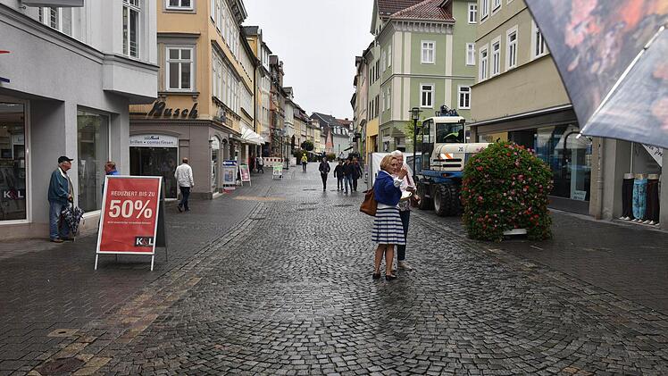 Samstags kurz nach 12 Uhr herrscht im Steinweg gähnende Leere. Foto: Gabi Arnold
