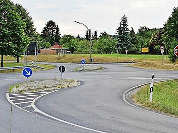 Ein Unfallschwerpunkt: Die Aschacher Kreuzung. Foto: Björn Hein