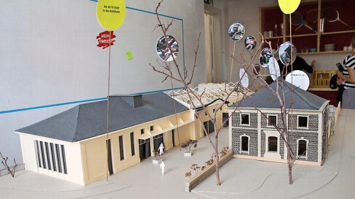 Ein Modell der Schlachthof-Gebäude, die das digitale Gründerzentrum beherbergen sollen. Foto: Simone Bastian-