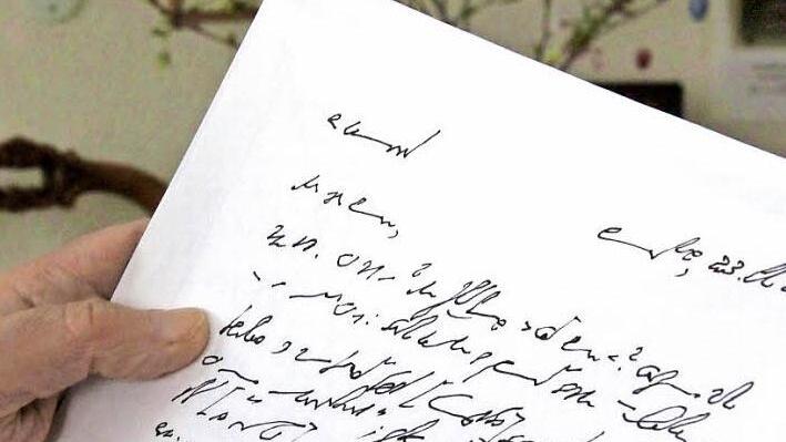 Korrespondenz per Stenografie: Dieter Burkert, Philologe, Theologe und in Fachkreisen bekannter Kurzschrift-Theoretiker, wuchs in Coburg auf und lebt heute in Dortmund. Seine Briefe verfasst er in Kurzschrift.