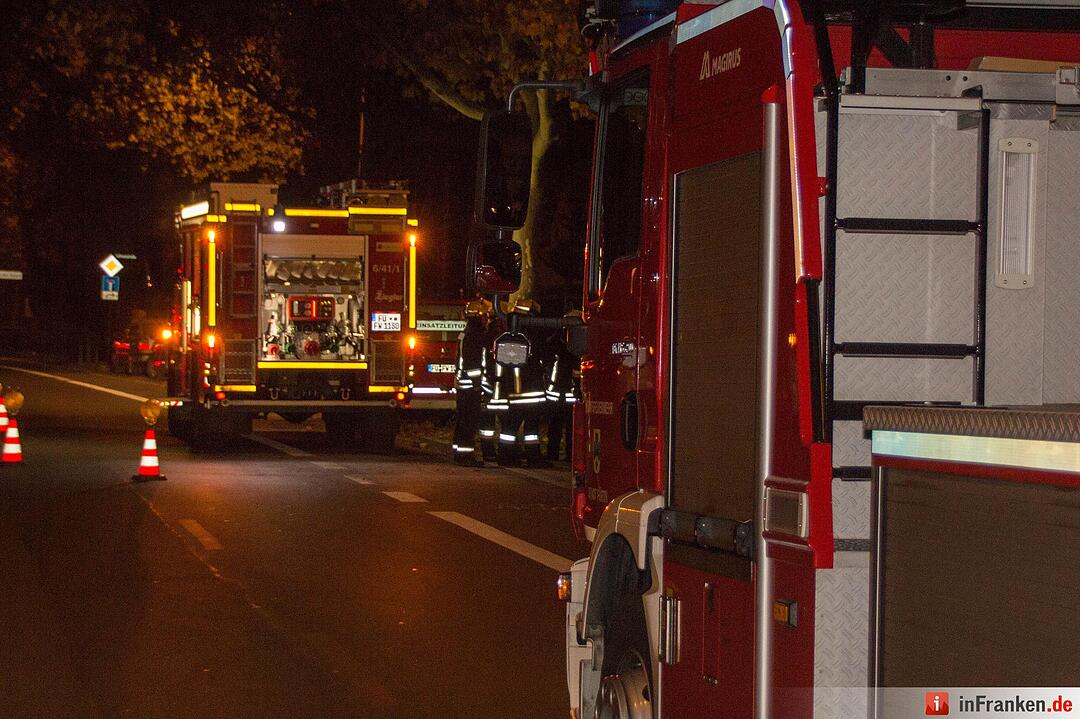 Dichter Qualm drang aus Abbruchhaus - Passanten verständigten die Feuerwehr