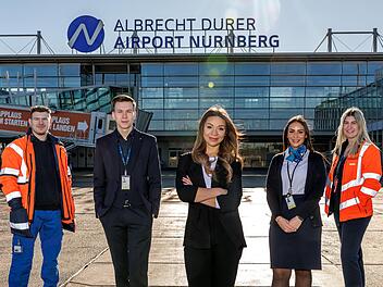 Flughafen N&uuml;rnberg begr&uuml;&szlig;t neue Auszubildende - "wichtige Grundlage"