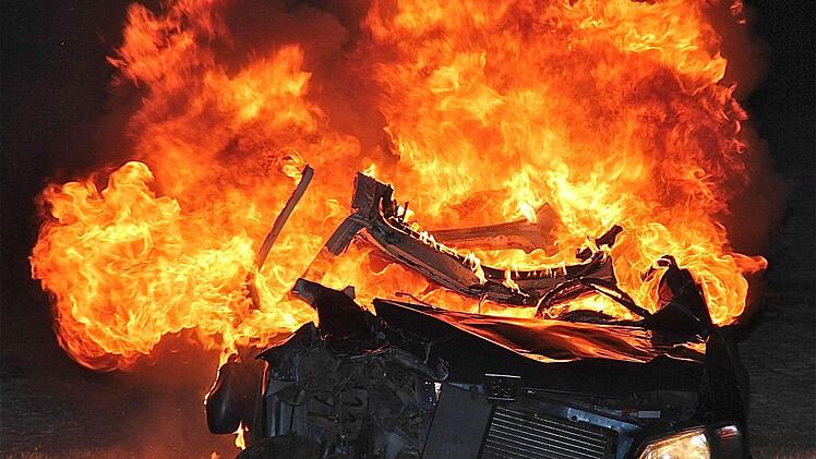 Im Notfall müssen die Wehren gerüstet sein. Die Ausrüstung der Feuerwehren der Großgemeinde Wartmannsroth sollen nach und nach auf den neuesten Stand gebracht werden. Los geht's mit einem Fahrzeug in Schwärzelbach. Foto: Gerd Schaar (Archiv)